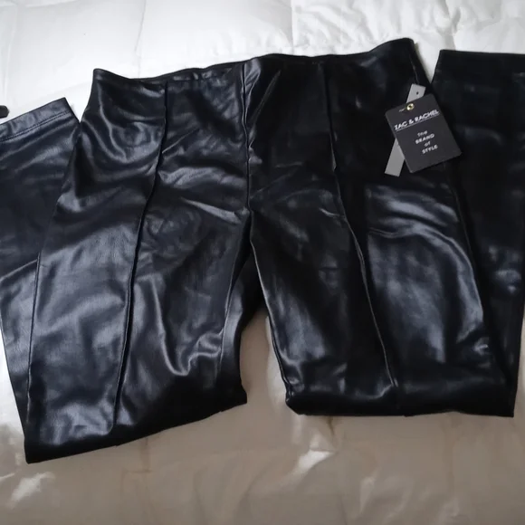 Black Faux Leather Leggings Zac & Rachel Medium - Picture 2 of 8